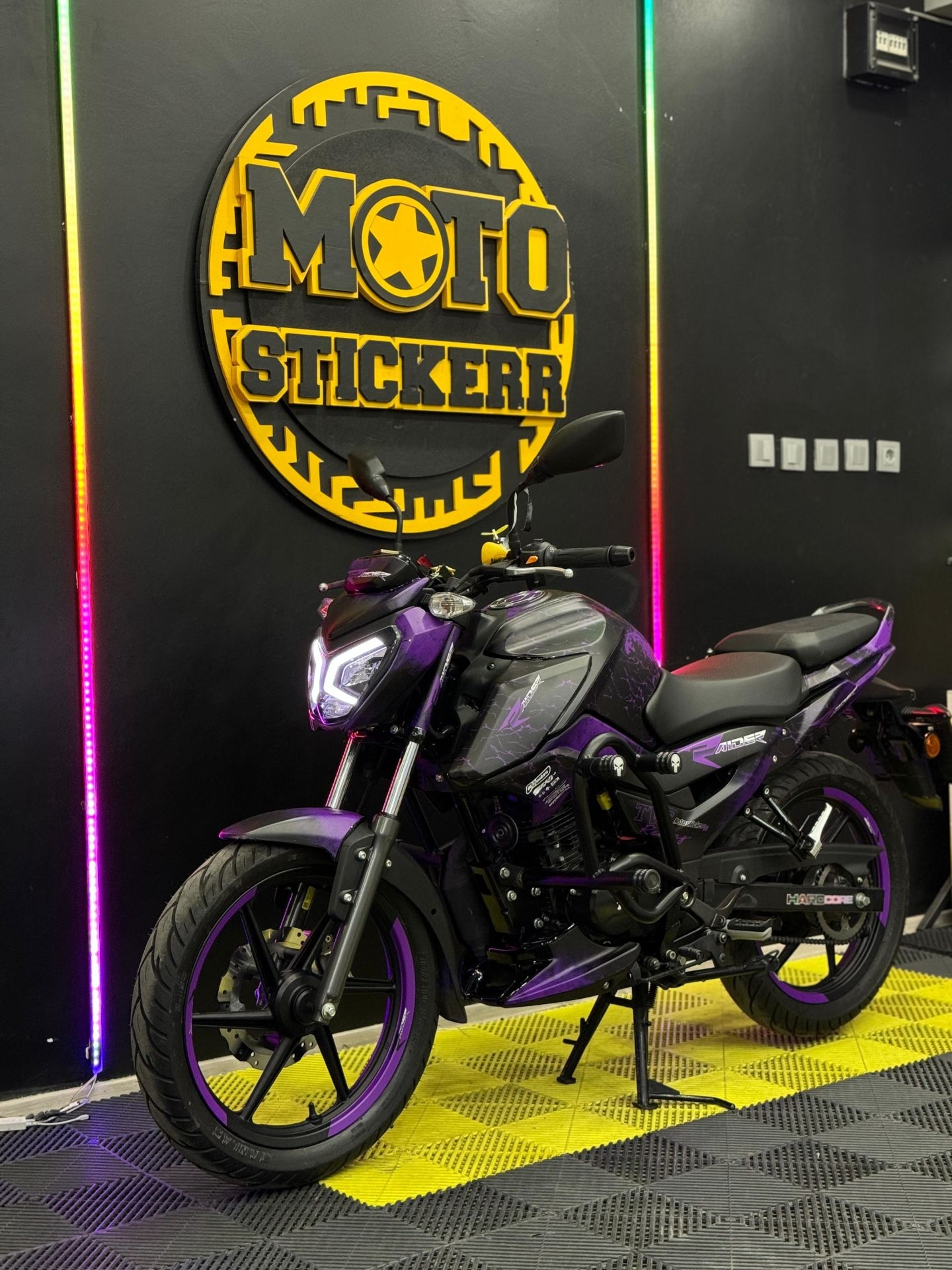 TVS RAİDER STİCKER SET resmi